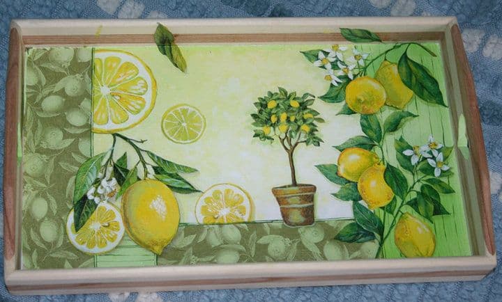 Lemon theme on a wooden tray
