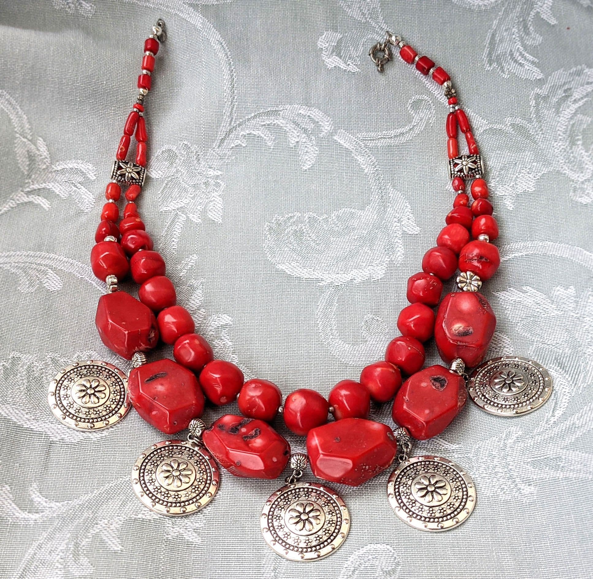 Chunky coral necklace