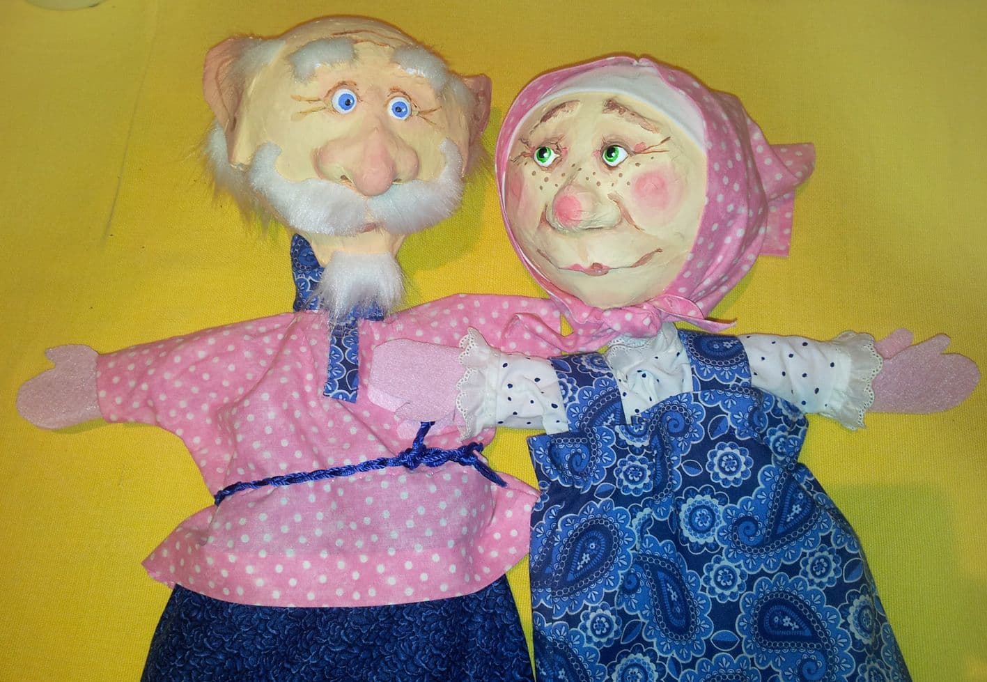 Puppets of an old man and his wife